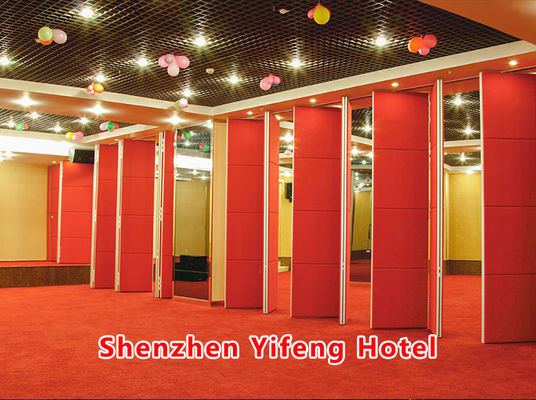 İyi bir fiyat. Folding Glass Partition with Sound Insulation 30-42dB and Customizable Design for Easy Installation çevrimiçi