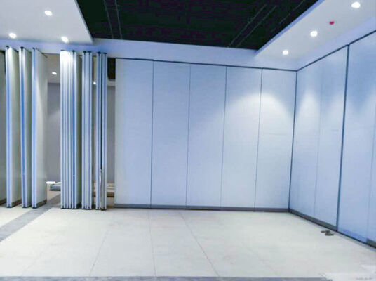 İyi bir fiyat. Sliding Single Glazed Office Glass Partition Wall with Concealed Connections and Transparent Coloured Glass çevrimiçi