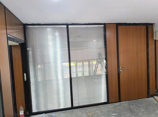 İyi bir fiyat. Customized Acoustic Glass Partition Wall with Stainless Steel 304# Accessories and EPDM Sealant Rubber for Laboratory Settings çevrimiçi