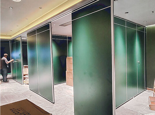 İyi bir fiyat. Soundproofing Movable Partition Wall with Customizable Dimensions and Aluminium-Steel Construction for Conference Rooms çevrimiçi